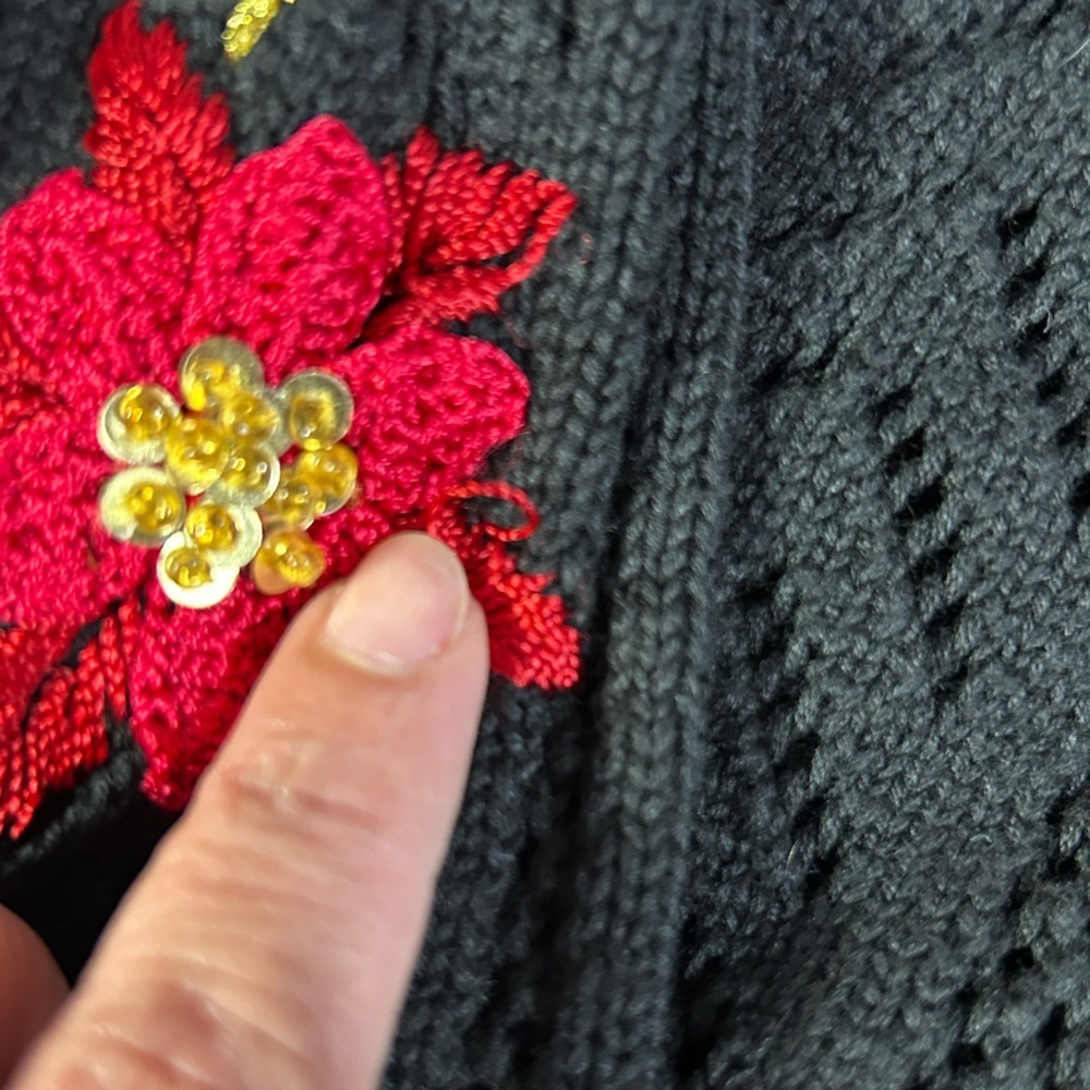 Storybook Knits Beaded Embroidered Christmas Poinsettia Santa Holiday Sweater M - Picture 8 of 11